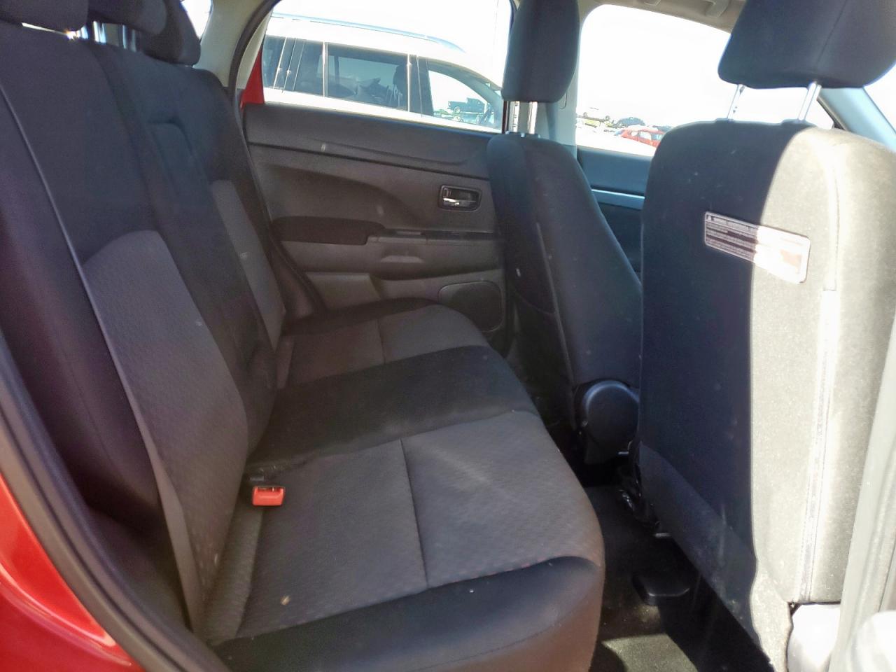 2018 Mitsubishi Outlander Sport Es VIN: JA4AP3AU4JU013129 Lot: 90136385