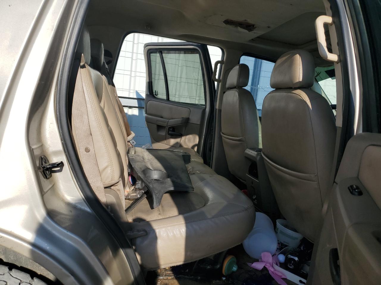 2005 Ford Explorer Xlt VIN: 1FMZU73E85UA20021 Lot: 86426935