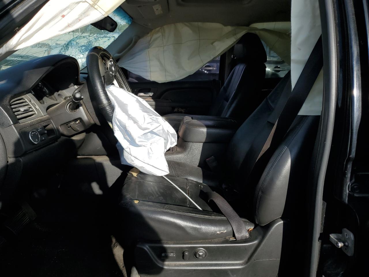 2008 Chevrolet Tahoe C1500 VIN: 1GNFC13008R235337 Lot: 82309925