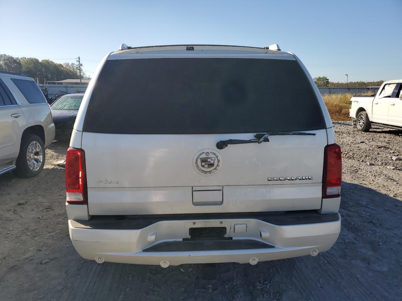 2004 Cadillac Escalade Luxury VIN: 1GYEC63T74R319753 Lot: 82728755