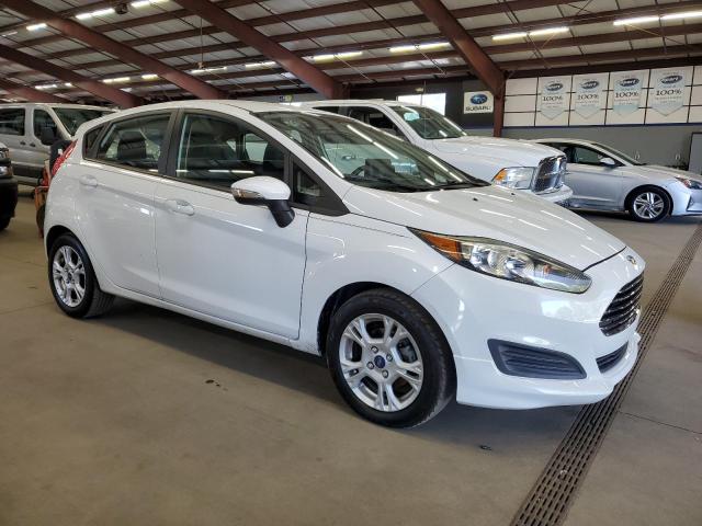 Hatchbacks FORD FIESTA 2015 White
