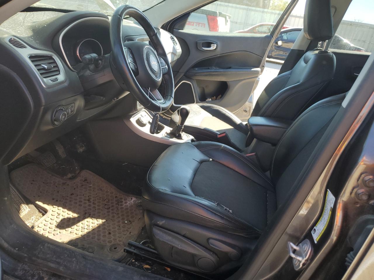 2017 Jeep Compass Latitude VIN: 3C4NJDBB8HT672119 Lot: 82407005