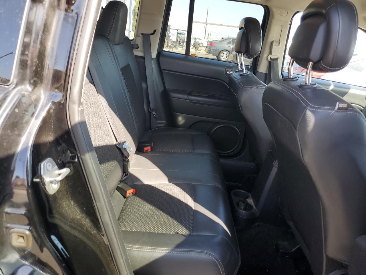 2015 Jeep Compass Sport VIN: 1C4NJCBA3FD328332 Lot: 85305095