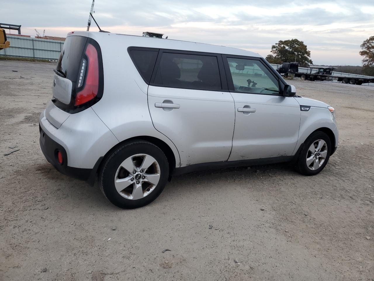 KNDJN2A28K7697543 2019 Kia Soul 2019 Kia Soul VIN: KNDJN2A28K7697543 Lot: 90074285