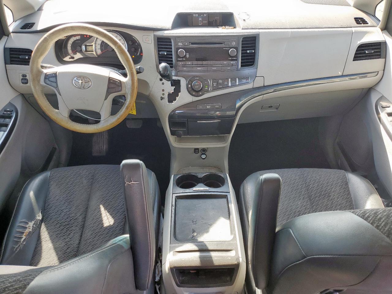 2011 Toyota Sienna Sport VIN: 5TDXK3DC3BS035520 Lot: 85161585