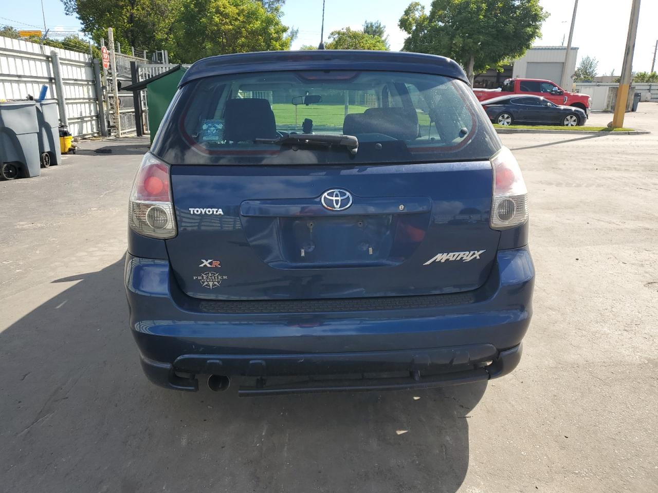 2005 Toyota Corolla Matrix Xr VIN: 2T1KR32E75C319370 Lot: 82585655