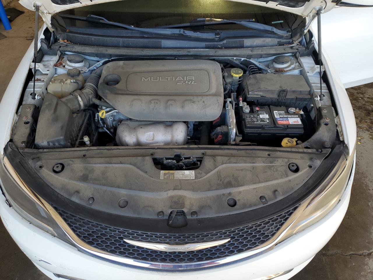 2015 Chrysler 200 Limited VIN: 1C3CCCAB3FN751616 Lot: 89737535