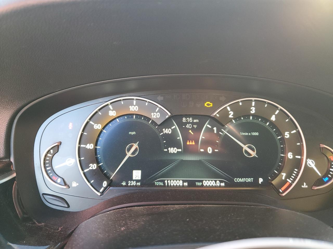 Фото: WBAJA7C59JWA74453