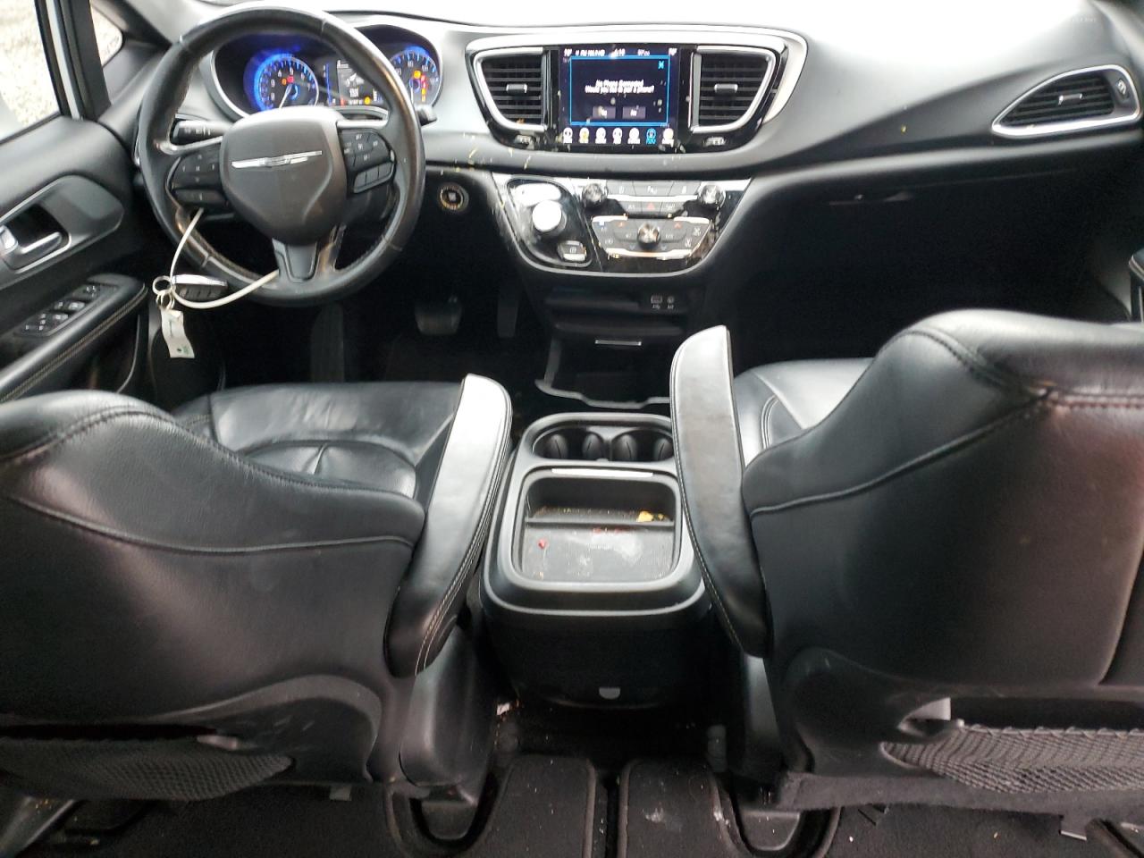 2018 Chrysler Pacifica Touring L VIN: 2C4RC1BG9JR157211 Lot: 89658785