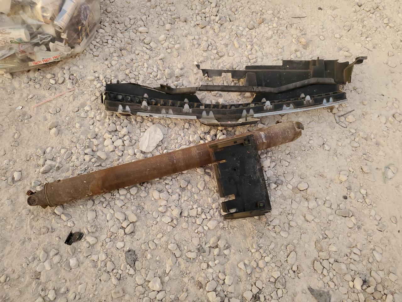 2011 Chevrolet Tahoe C1500 Ls VIN: 1GNSCAE01BR170517 Lot: 87089305