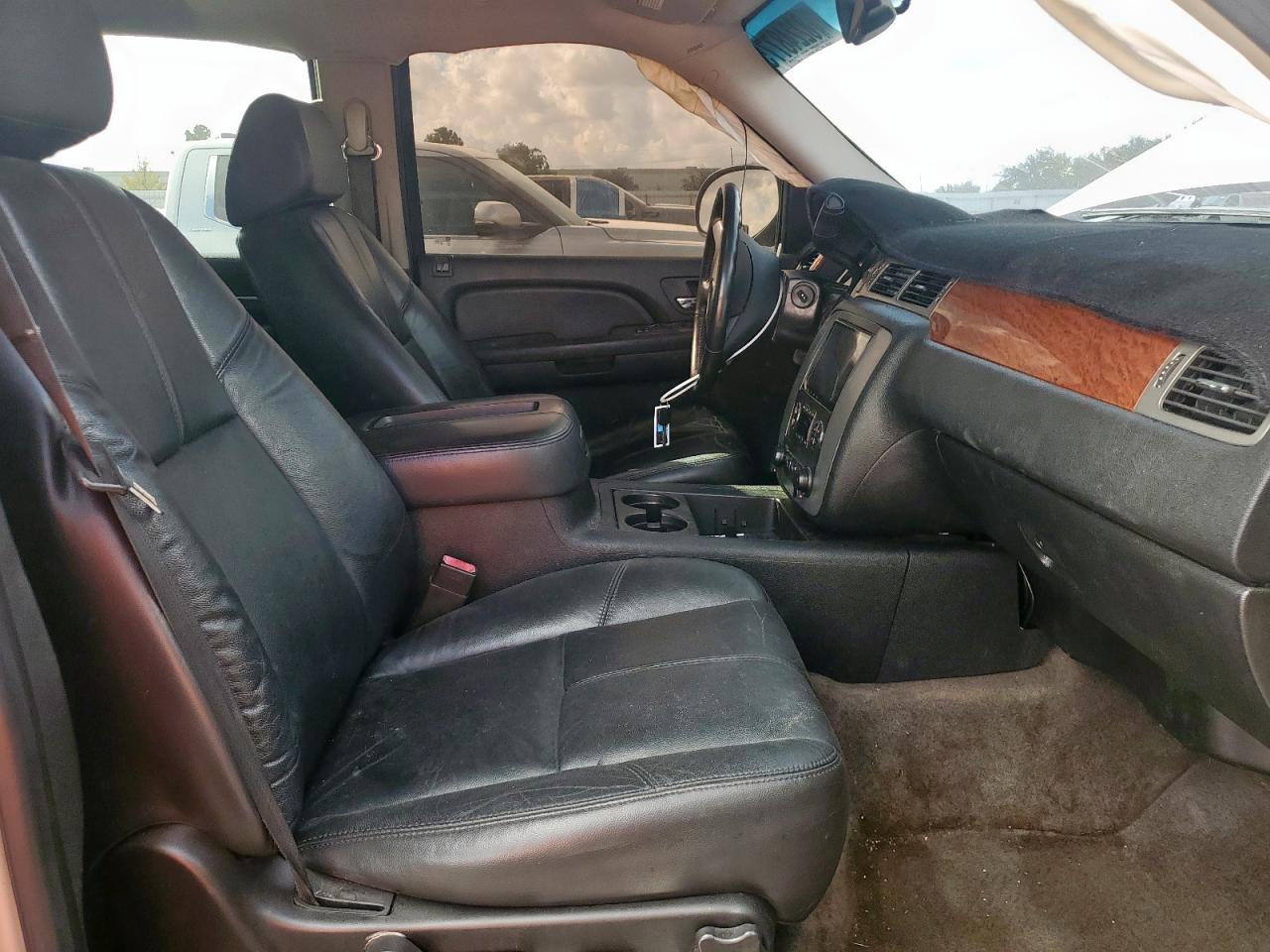 2008 GMC Yukon VIN: 1GKFK130X8R241517 Lot: 82248775