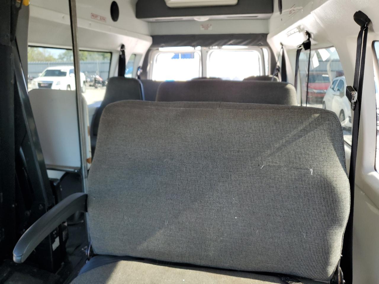 2004 Ford Econoline E350 Super Duty Van VIN: 1FTSS34L24HB52412 Lot: 86701335