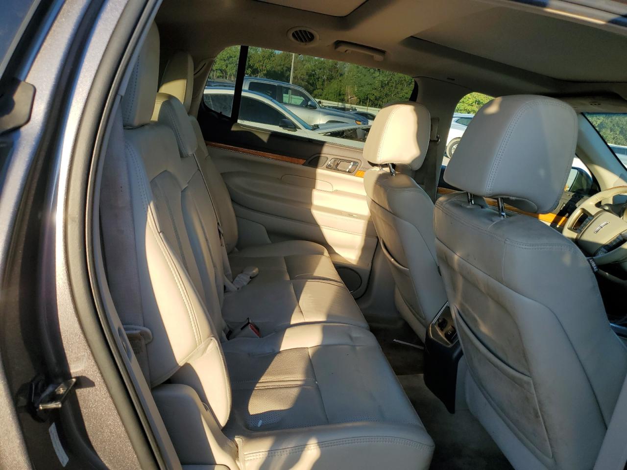 2010 Lincoln Mkt VIN: 2LMHJ5FR7ABJ17237 Lot: 86177945