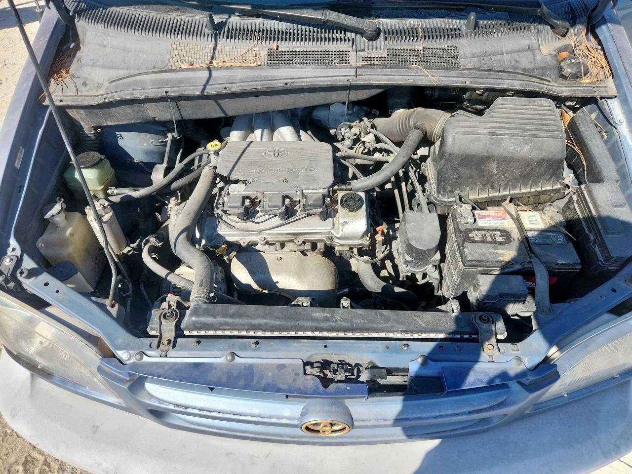 2000 Toyota Sienna Ce VIN: 4T3ZF19C0YU203387 Lot: 82248975