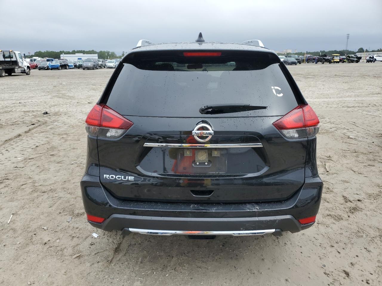 2017 Nissan Rogue S VIN: JN8AT2MT8HW401238 Lot: 86266035