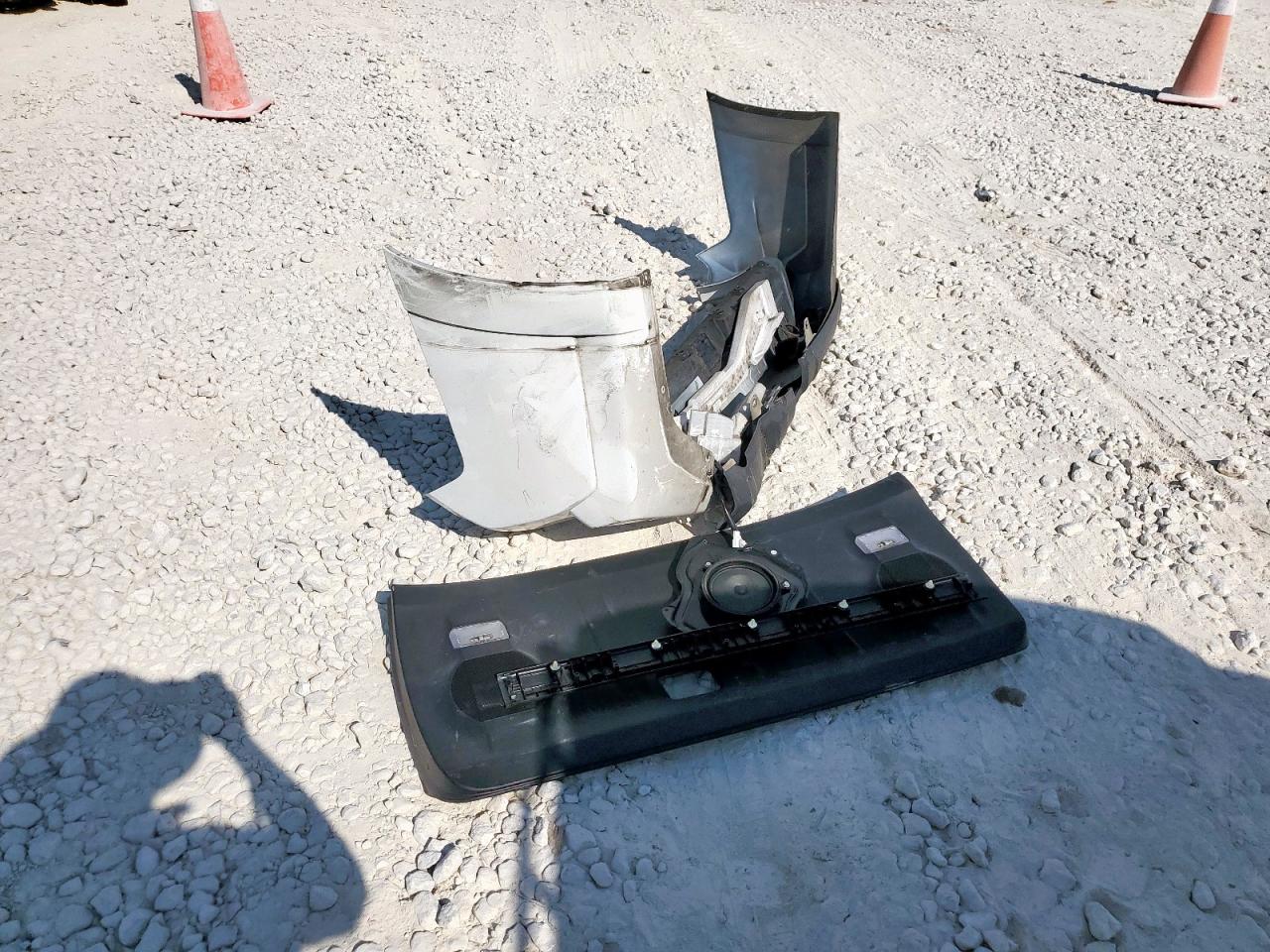 2018 Toyota 4Runner Sr5/Sr5 Premium VIN: JTEBU5JR9J5530412 Lot: 84635995