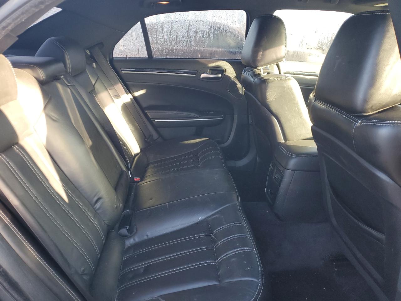 2018 Chrysler 300 S VIN: 2C3CCABG9JH267028 Lot: 82713055