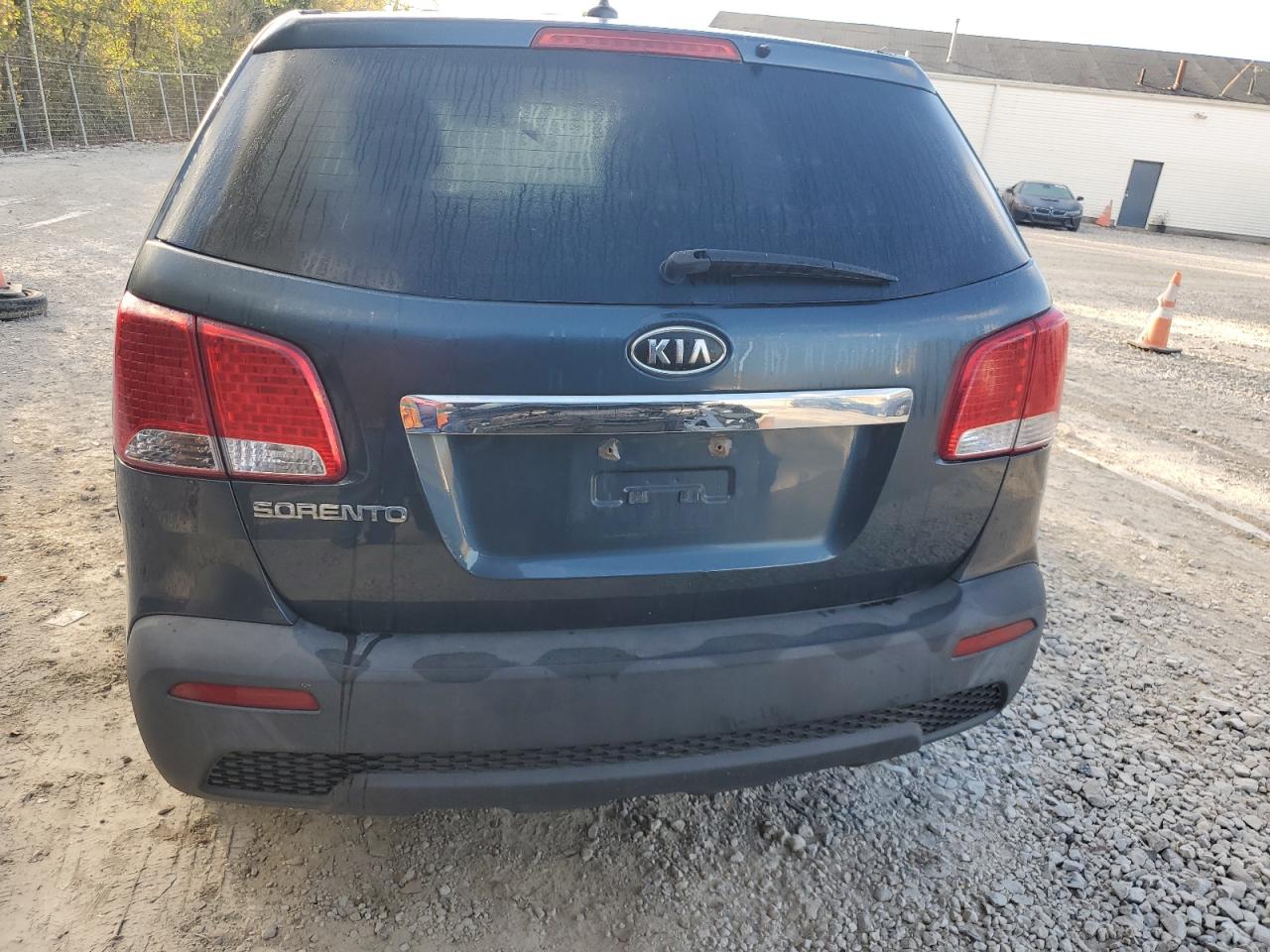 2011 Kia Sorento Base VIN: 5XYKT3A14BG137576 Lot: 81934055
