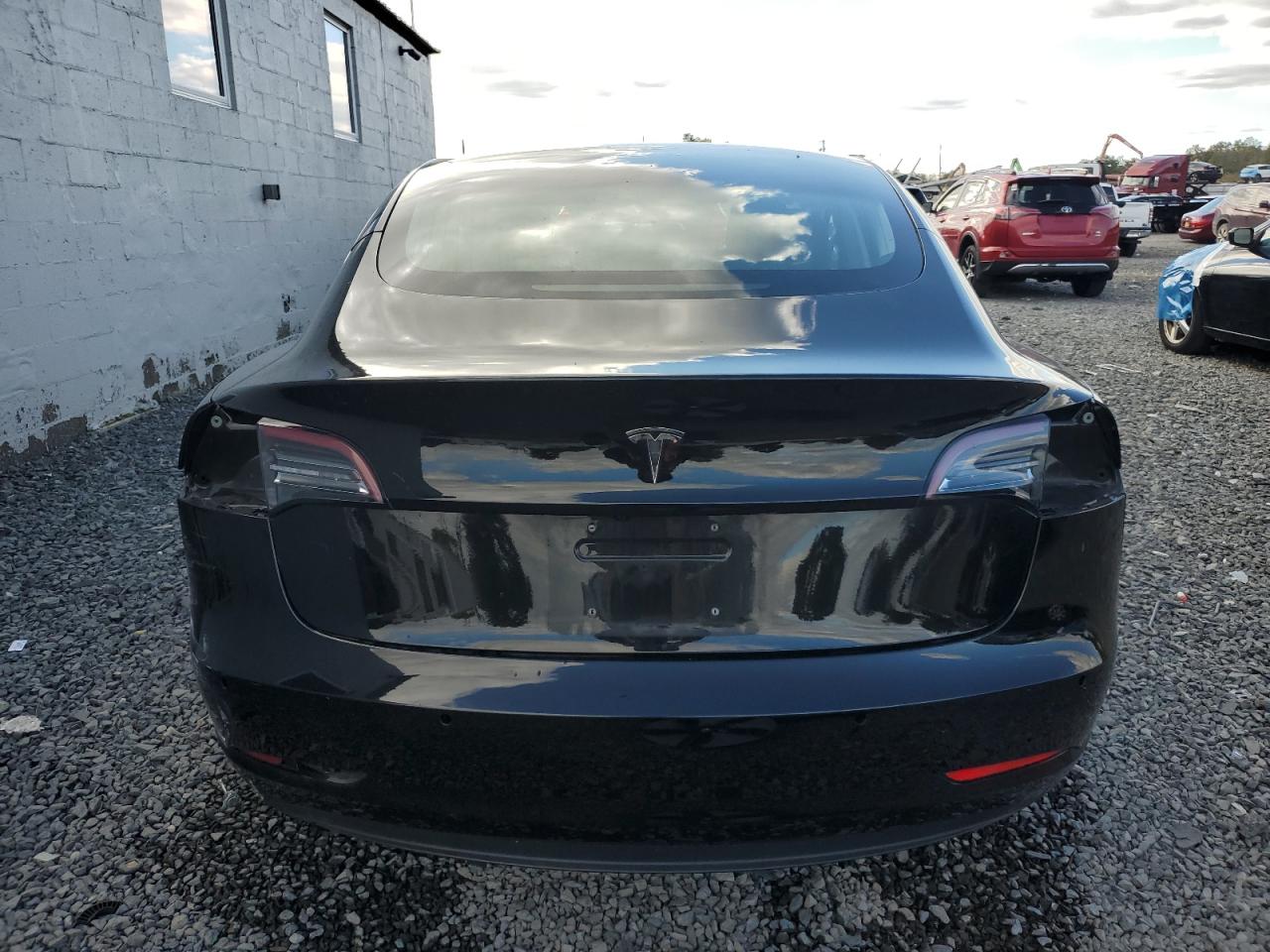 2018 Tesla Model 3 VIN: 5YJ3E1EAXJF156524 Lot: 85753535