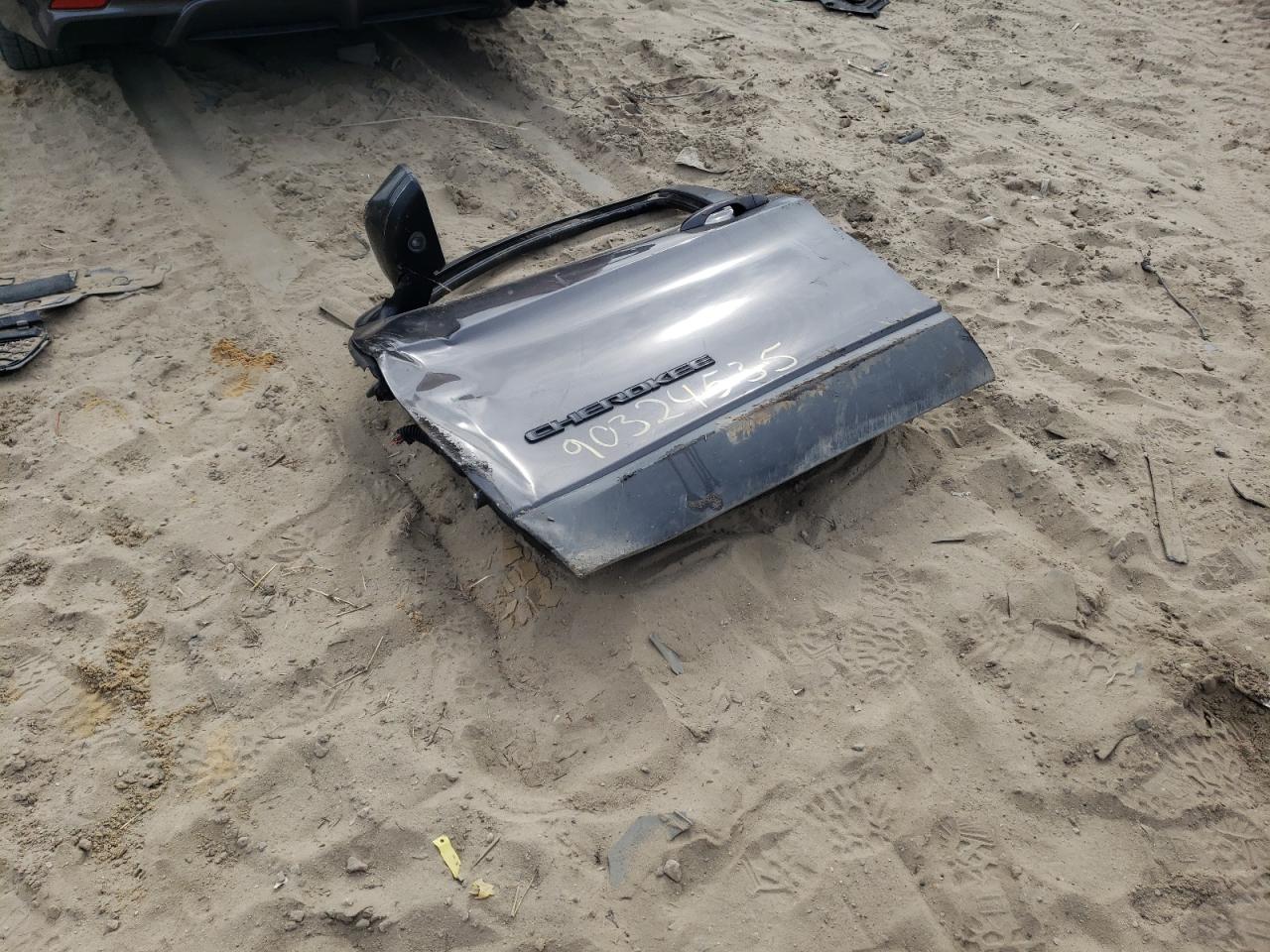 2019 Jeep Cherokee Latitude Plus VIN: 1C4PJMLBXKD390312 Lot: 90324535