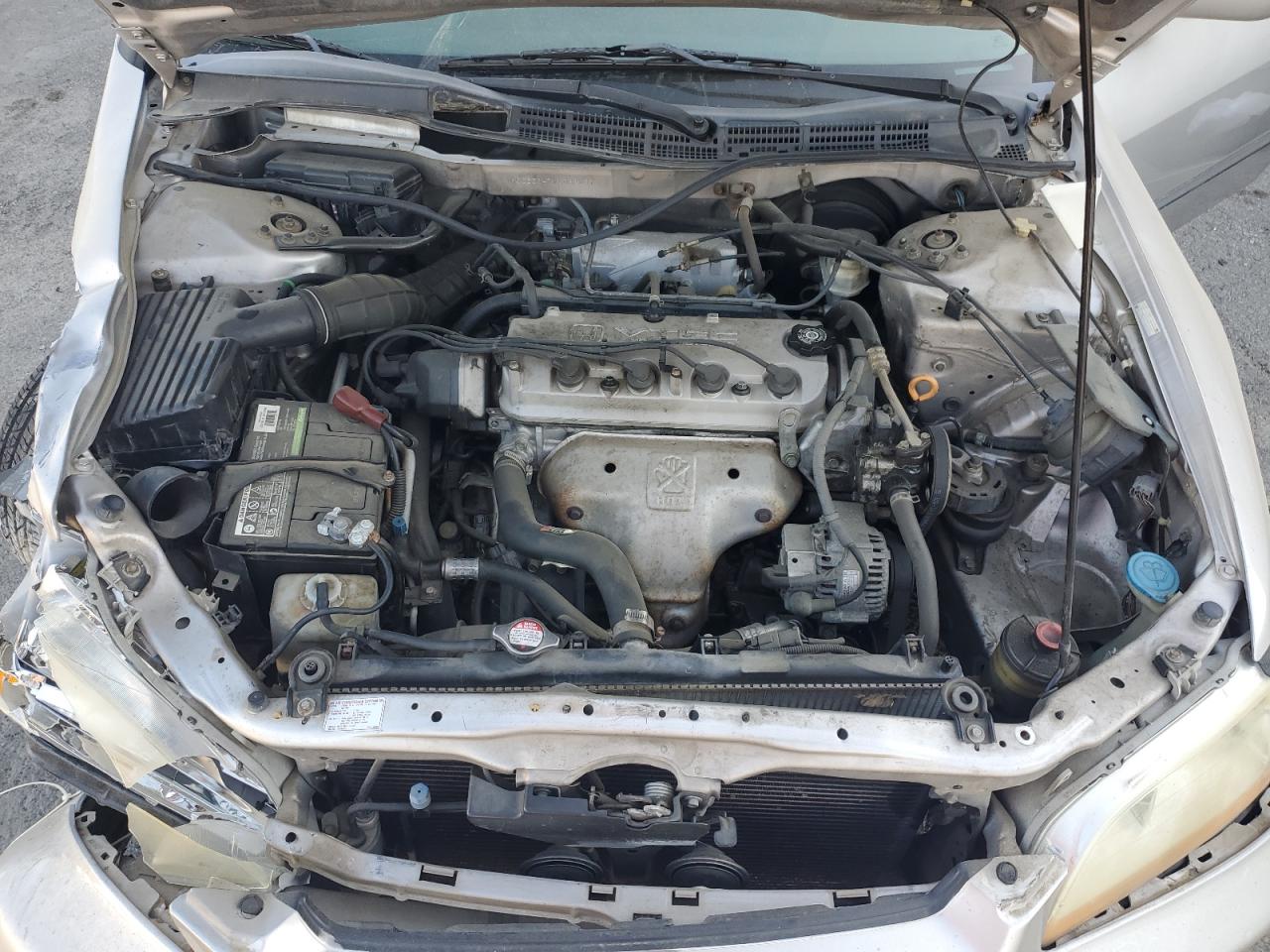 1998 Honda Accord Lx VIN: 1HGCG5647WA082037 Lot: 84946085
