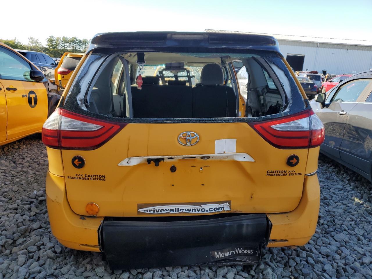 2016 Toyota Sienna VIN: 5TDZK3DC6GS703729 Lot: 84994245