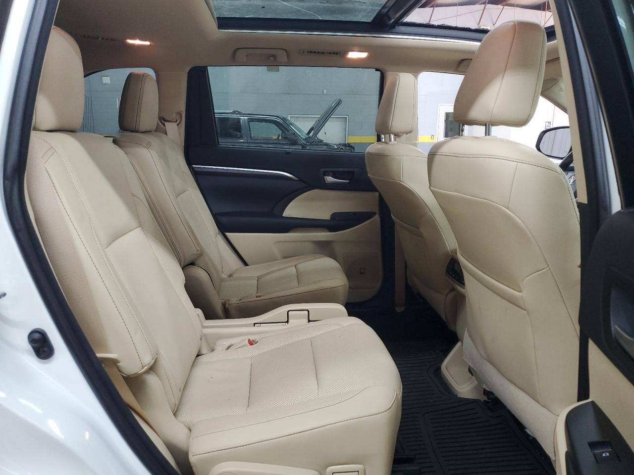 2016 Toyota Highlander Limited VIN: 5TDDKRFHXGS277663 Lot: 85151045