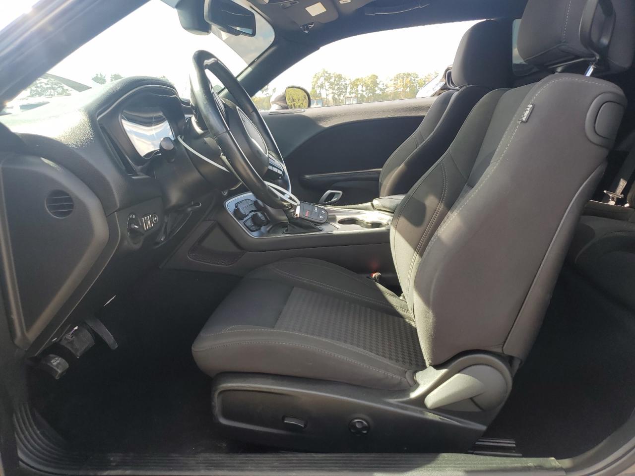 2019 Dodge Challenger Sxt VIN: 2C3CDZGG4KH632995 Lot: 82212435