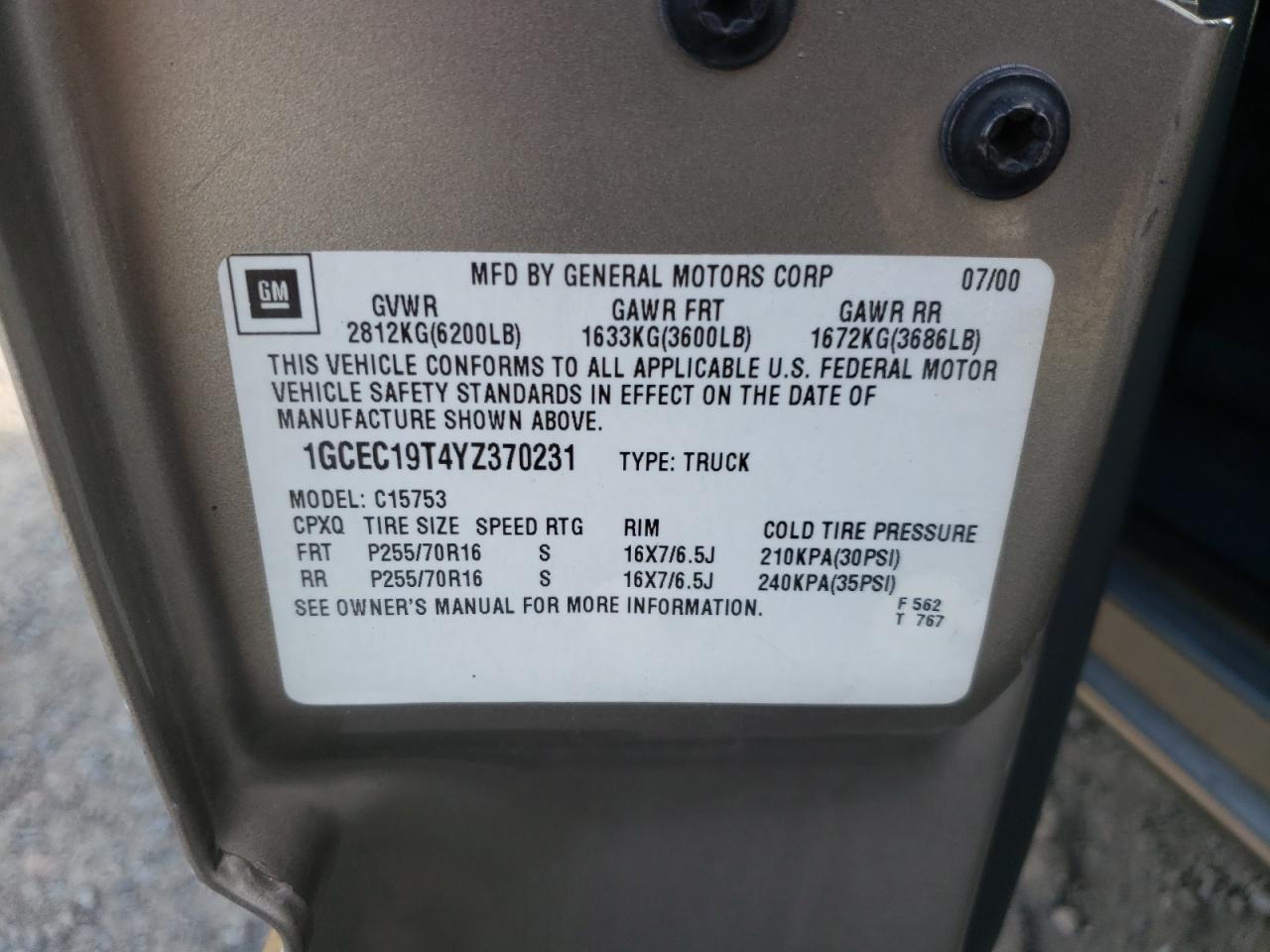 2000 Chevrolet Silverado C1500 VIN: 1GCEC19T4YZ370231 Lot: 82366445