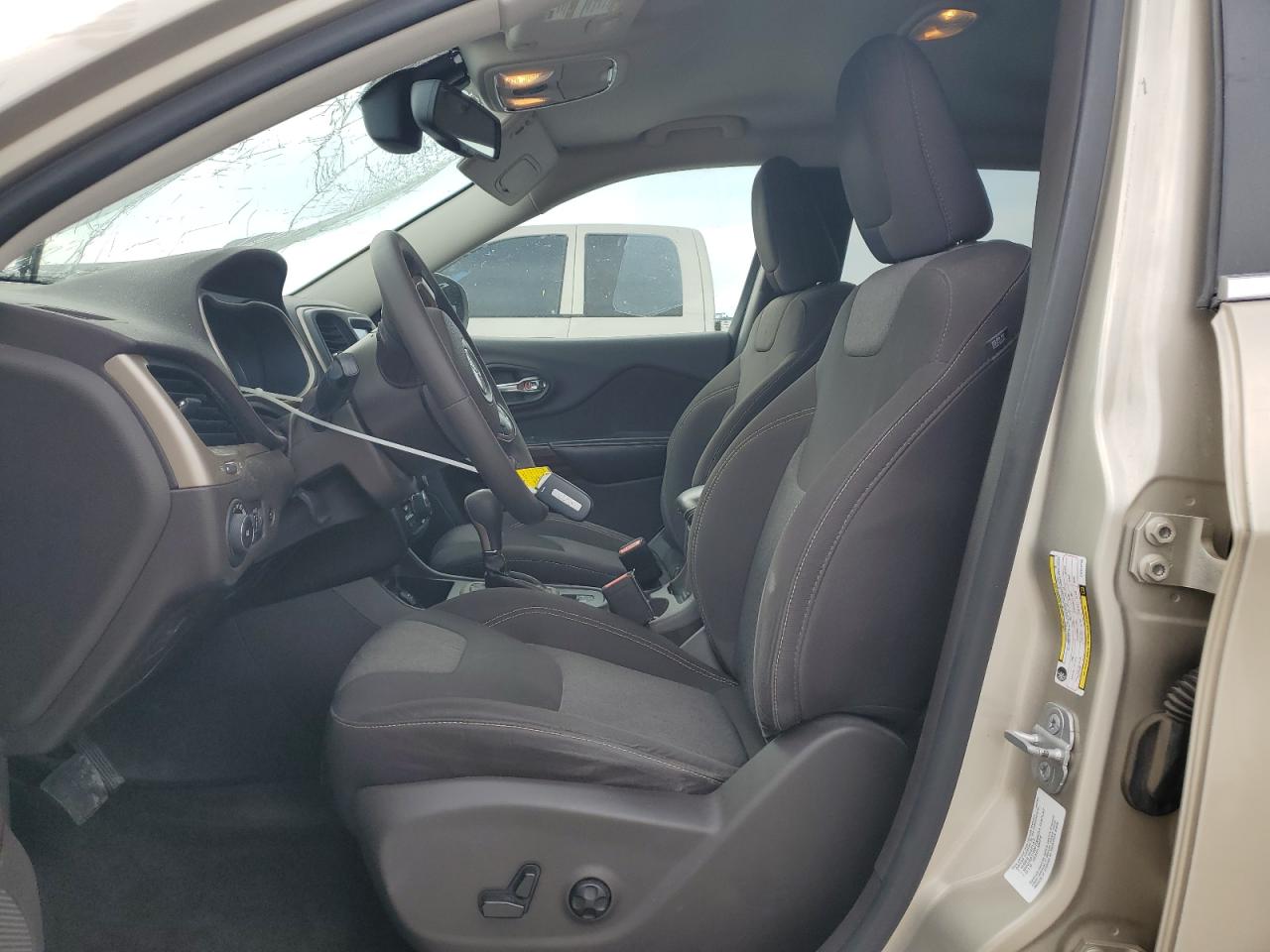 2014 Jeep Cherokee Latitude VIN: 1C4PJLCS7EW212795 Lot: 87066275