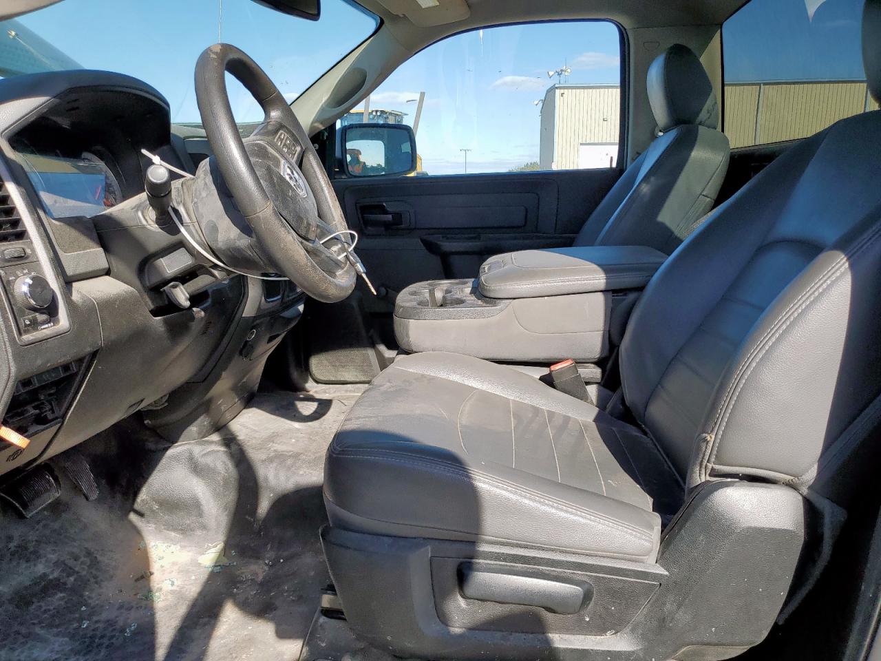 2019 Ram 1500 Classic Tradesman VIN: 3C6JR6DG5KG567069 Lot: 90722095