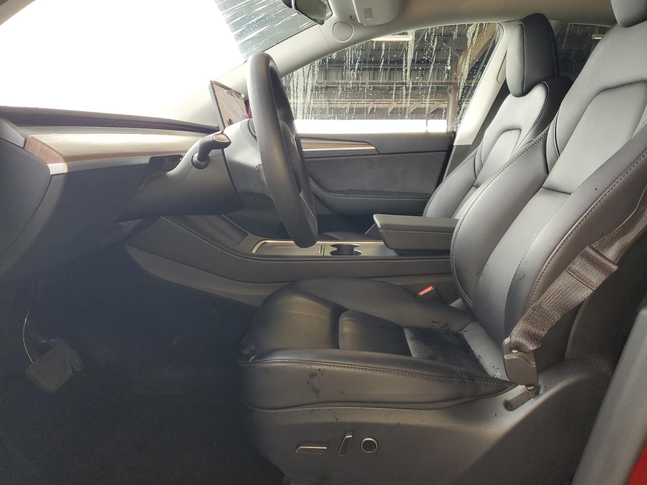 2024 Tesla Model Y VIN: 7SAYGAEE2RF153831 Lot: 84552935