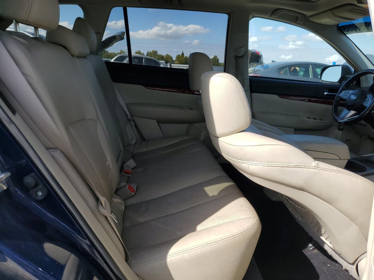 2011 Subaru Outback 3.6R Limited VIN: 4S4BRDLC8B2316566 Lot: 86056055