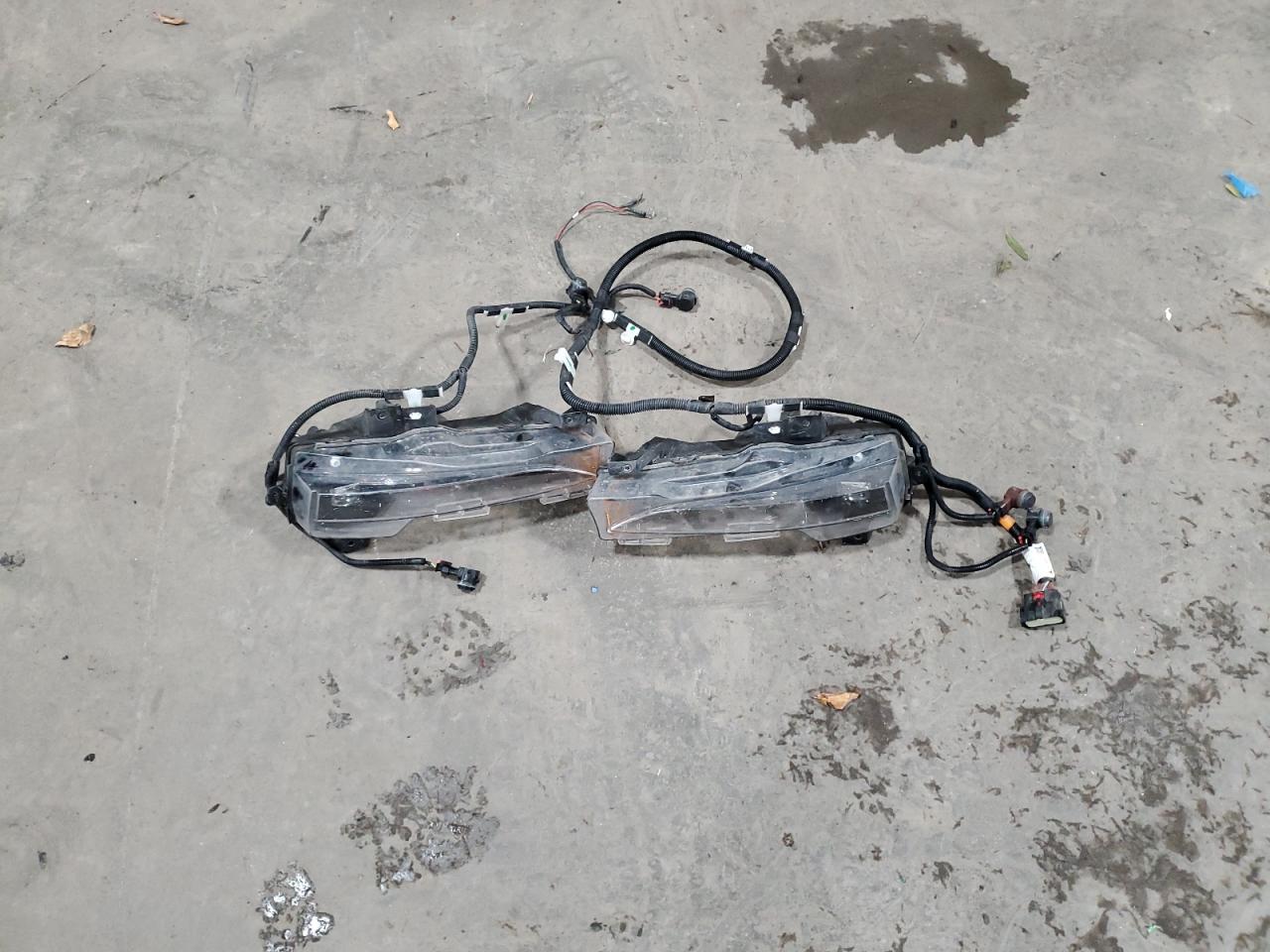 2021 Tesla Model Y VIN: 5YJYGAEE5MF188109 Lot: 85914925