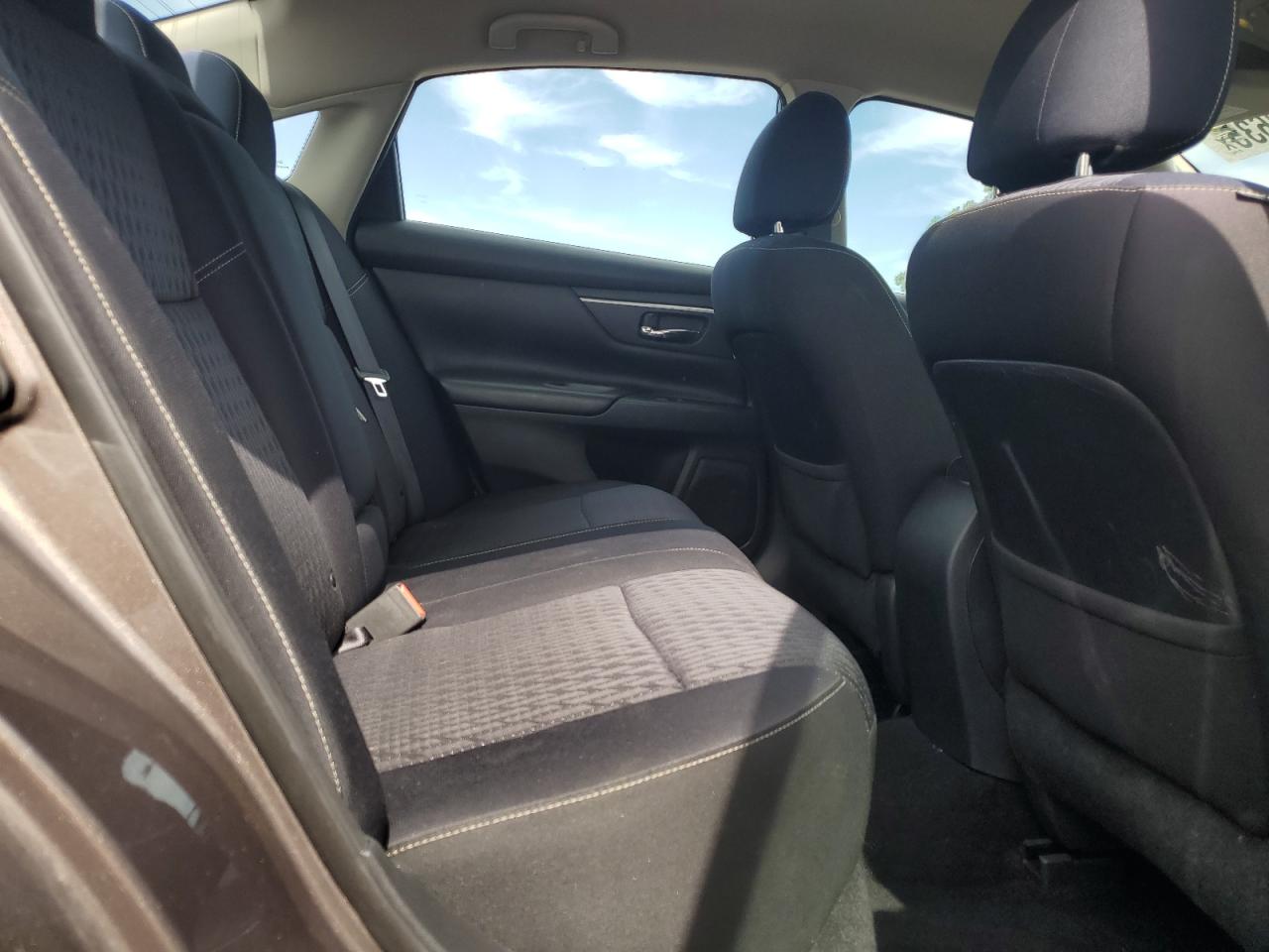 2017 Nissan Altima 2.5 VIN: 1N4AL3AP4HC172914 Lot: 82343635