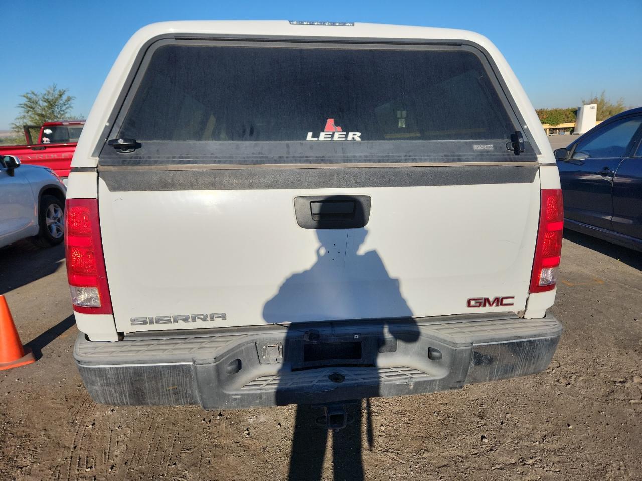 2008 GMC Sierra C1500 VIN: 1GTEC14X58Z202611 Lot: 85195705