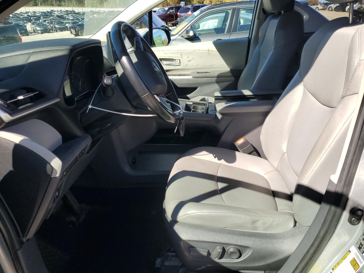 2021 Toyota Sienna Xle VIN: 5TDYRKEC6MS008419 Lot: 82236345