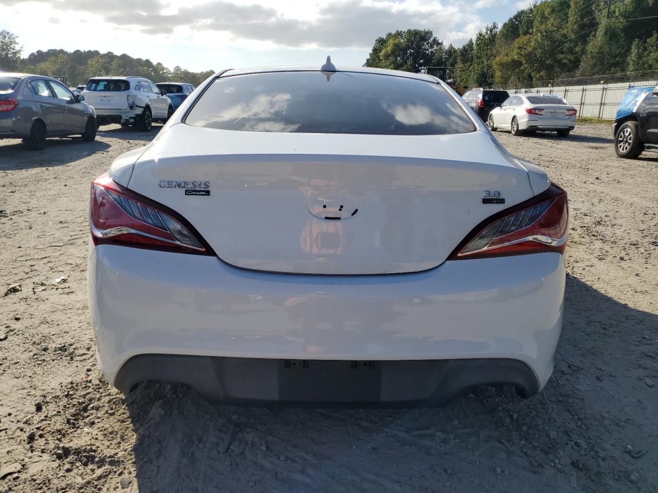 2016 Hyundai Genesis Coupe 3.8 R-Spec VIN: KMHHU6KJXGU134822 Lot: 71774595