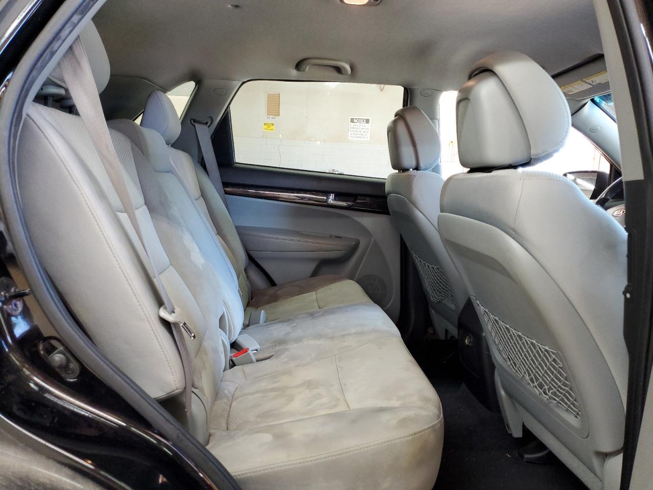 2011 Kia Sorento Base VIN: 5XYKT3A19BG178186 Lot: 85497385