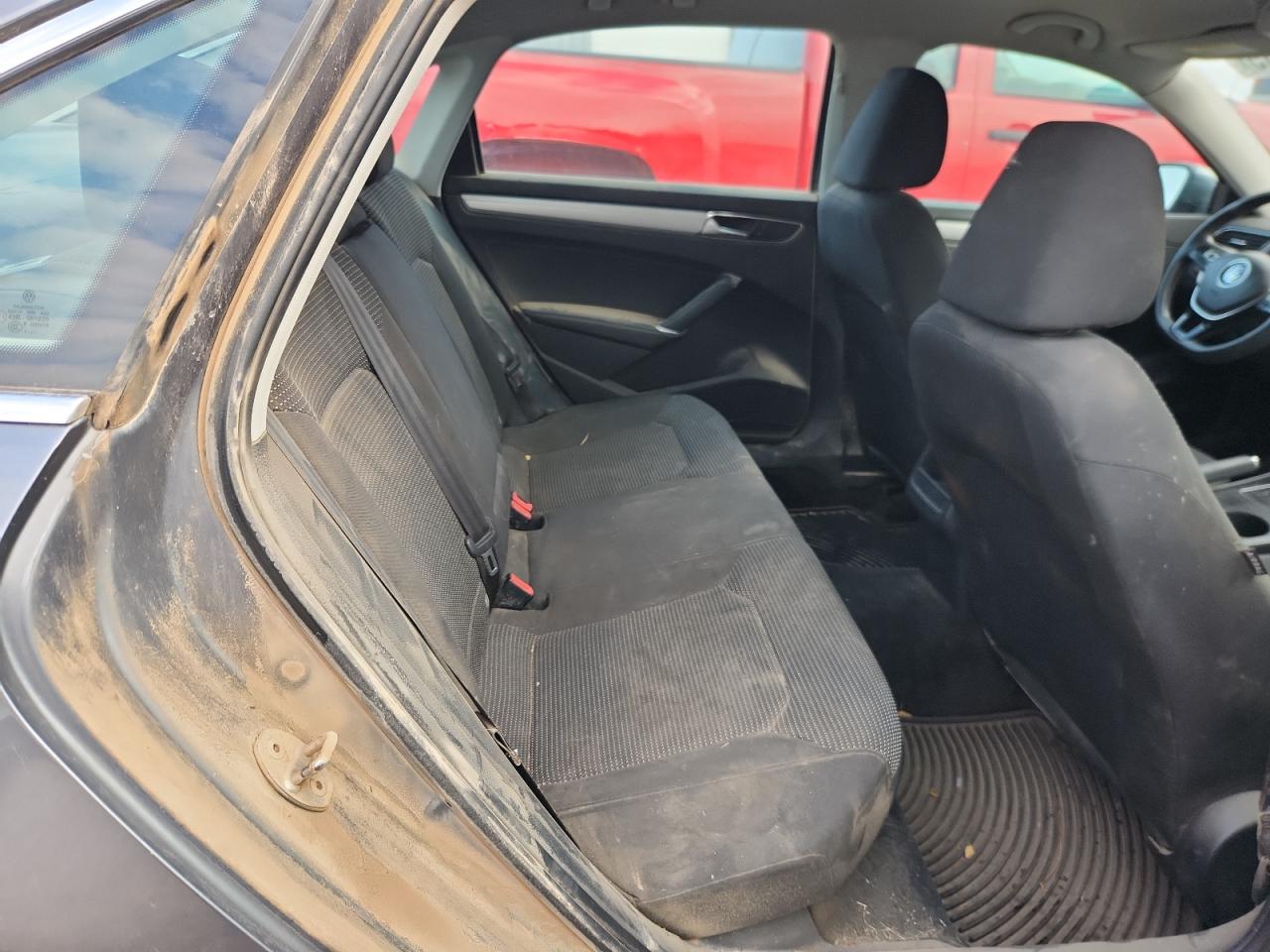 2016 Volkswagen Passat S VIN: 1VWAS7A36GC013289 Lot: 71439215