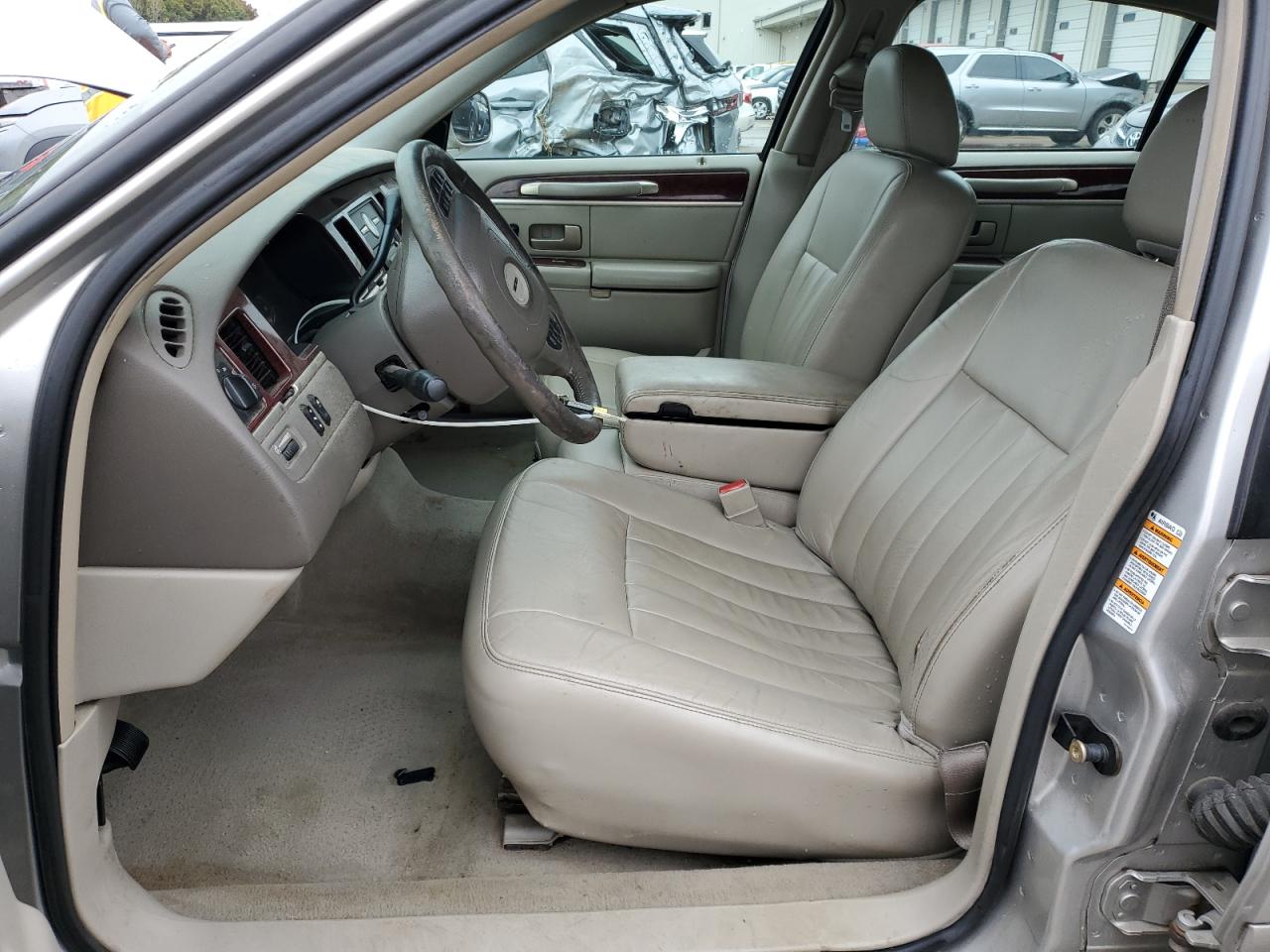 2003 Lincoln Town Car Executive VIN: 1LNHM81W23Y658199 Lot: 90083245