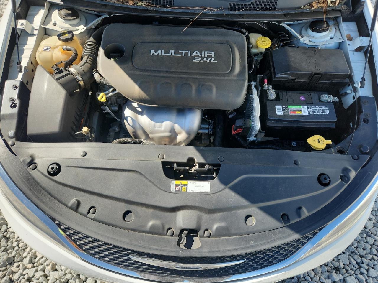 2015 Chrysler 200 Limited VIN: 1C3CCCAB7FN616235 Lot: 86701985