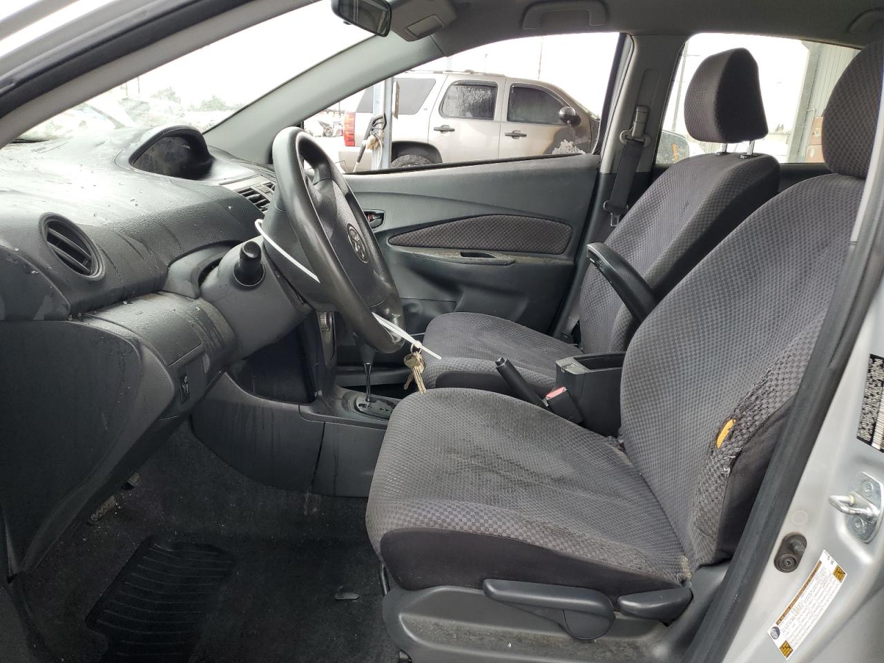 2008 Toyota Yaris VIN: JTDBT923981223946 Lot: 86056095