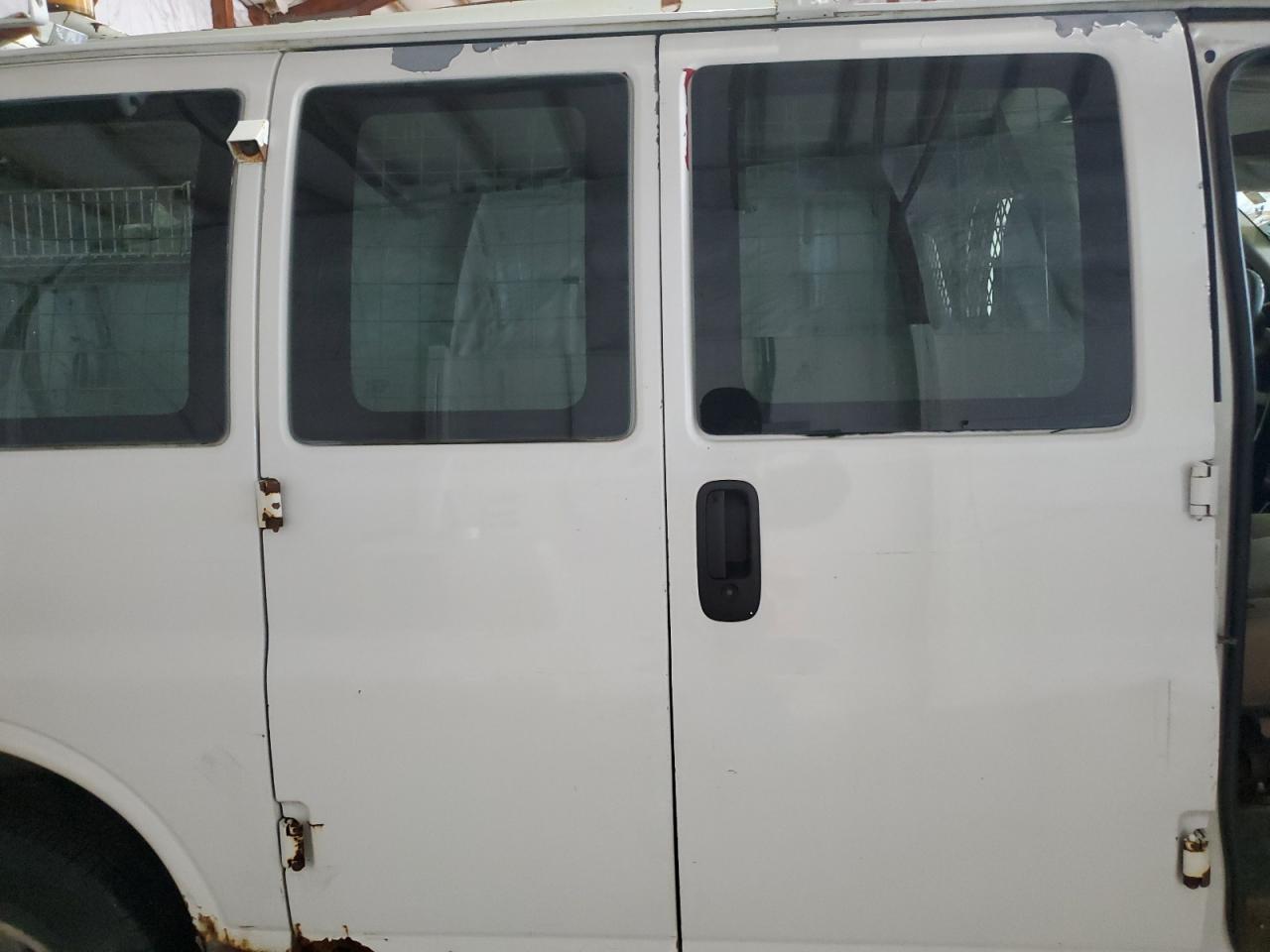 2004 Chevrolet Express 3500 Van VIN: 1GCHG35U141246552 Lot: 91037165