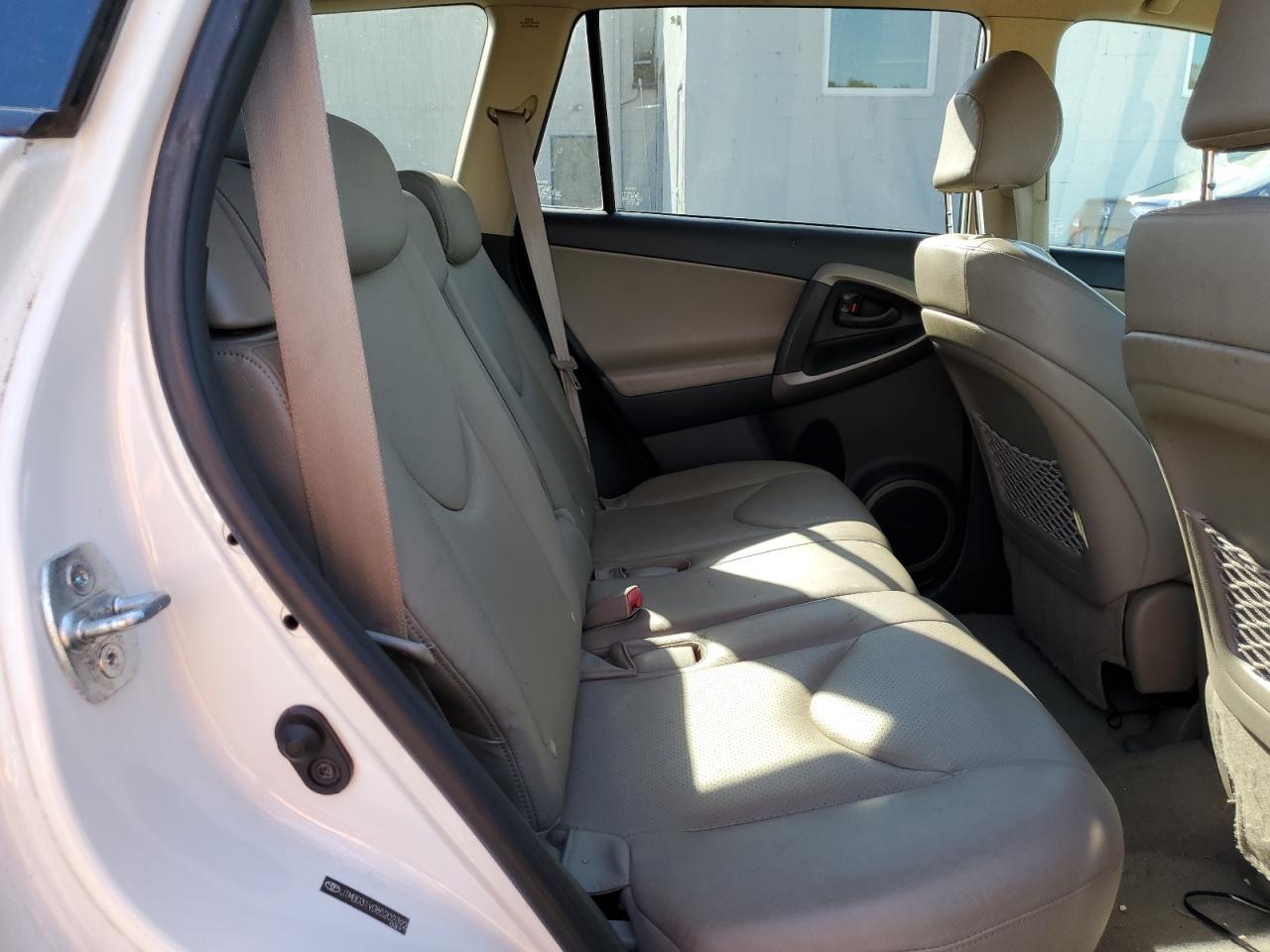 2008 Toyota Rav4 Limited VIN: JTMBD31V085202392 Lot: 85478705