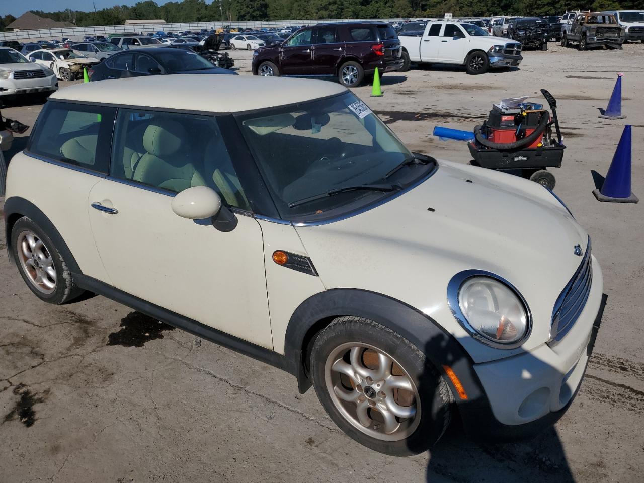 2013 Mini Cooper VIN: WMWSU3C59DT375294 Lot: 86455835