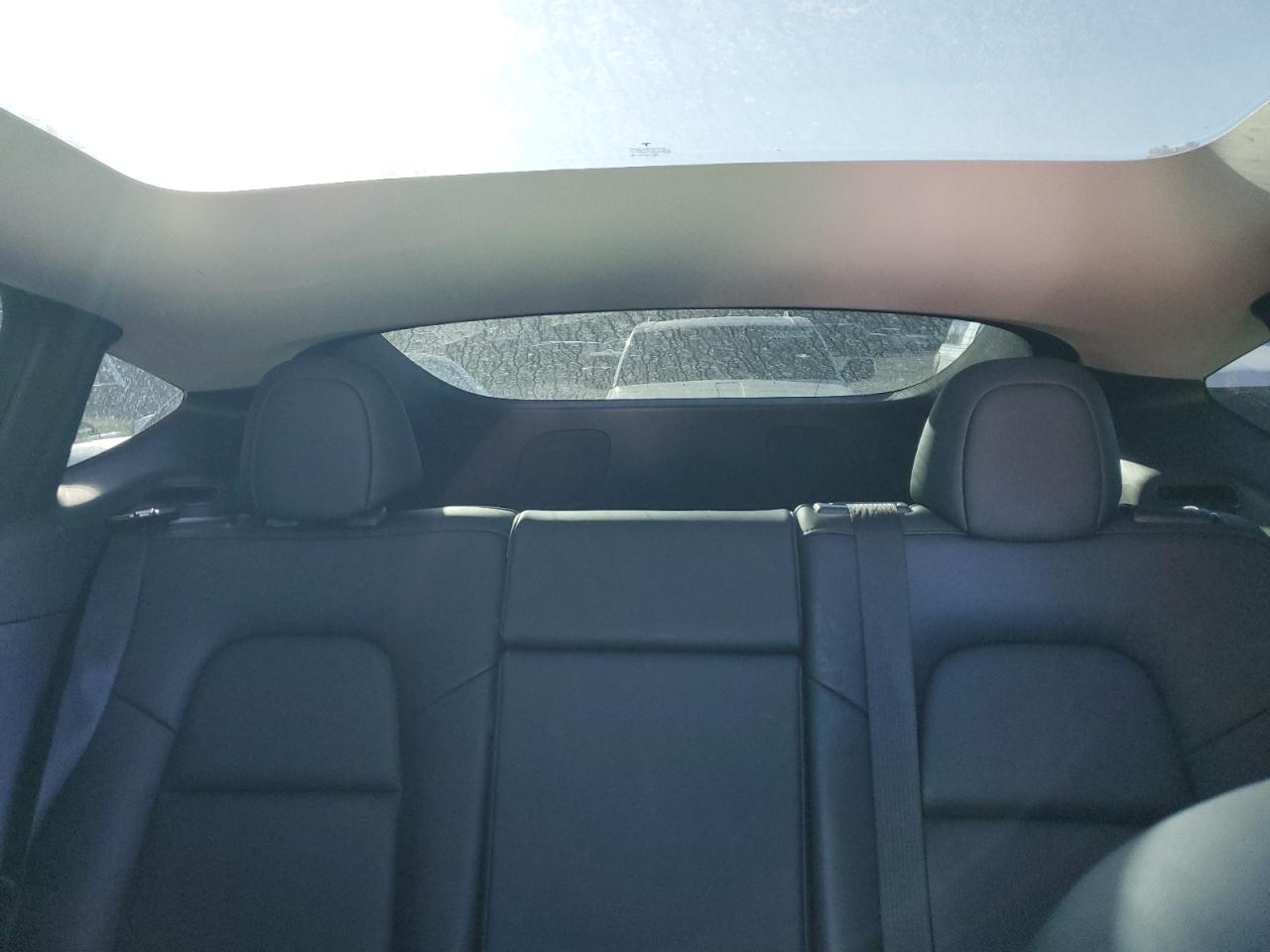 2022 Tesla Model Y VIN: 7SAYGDEF0NF380620 Lot: 81893855