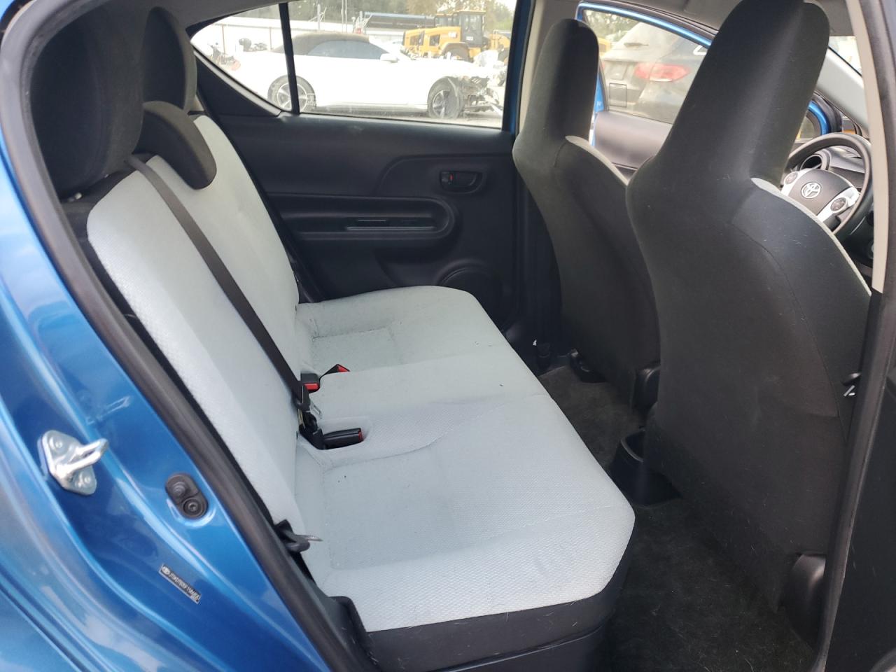 2015 Toyota Prius C VIN: JTDKDTB35F1586820 Lot: 86484815