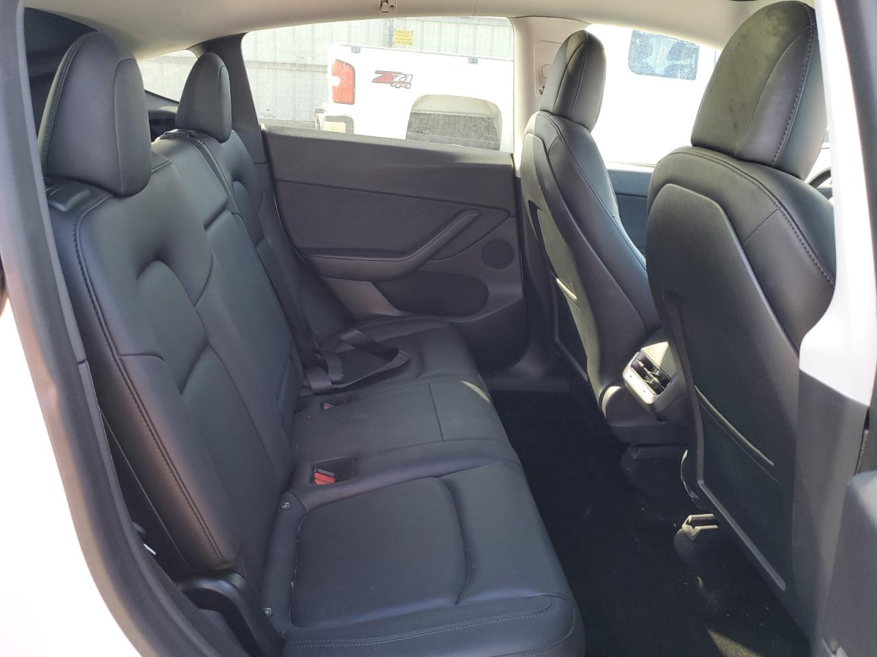 2020 Tesla Model Y VIN: 5YJYGDEE3LF038807 Lot: 85012205