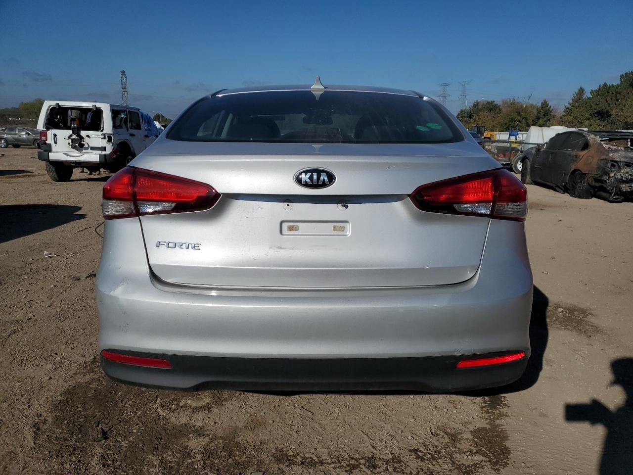 2017 Kia Forte Lx VIN: 3KPFK4A73HE048327 Lot: 90664775